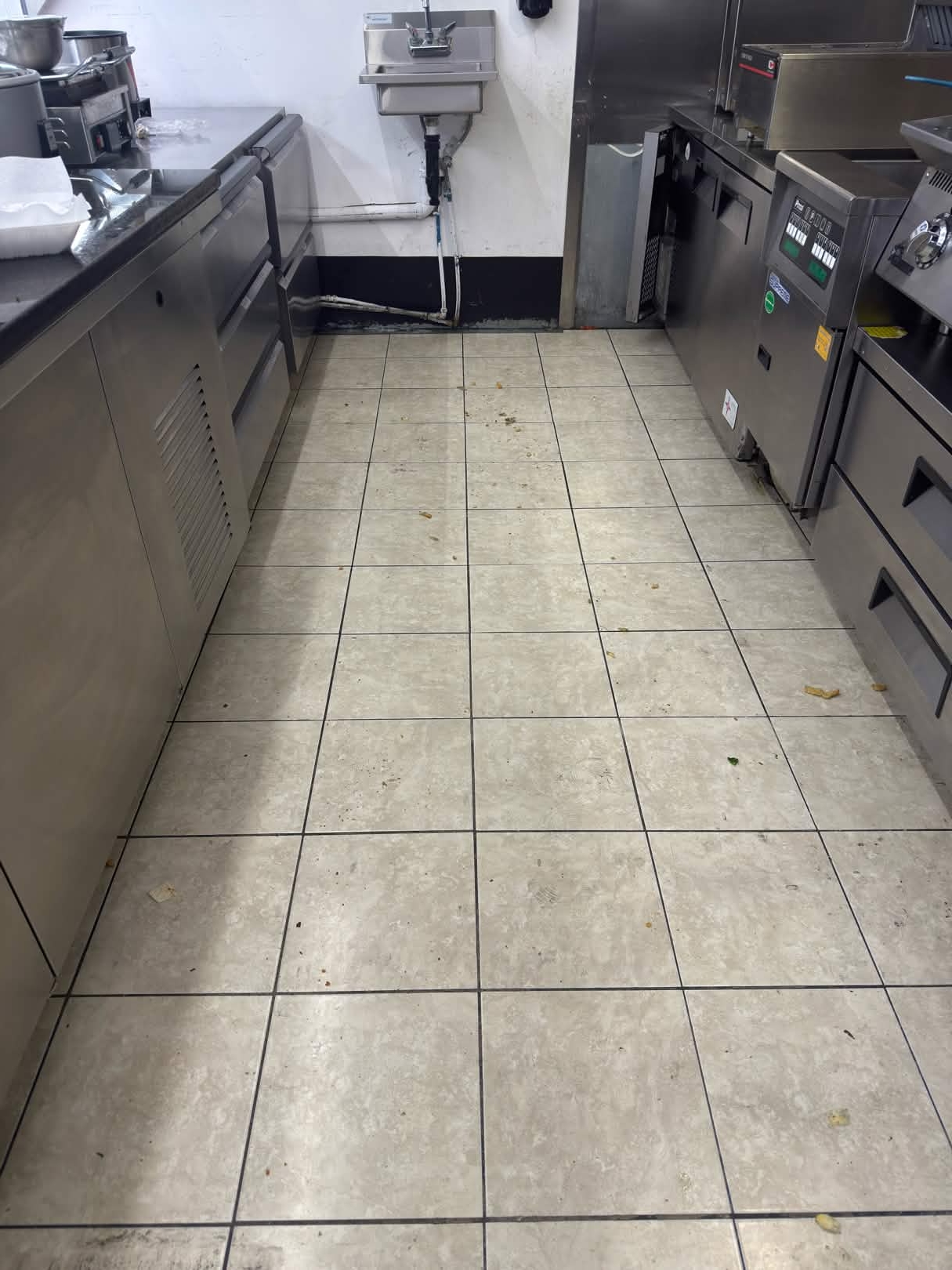 Kitchen Before - Dirty floor